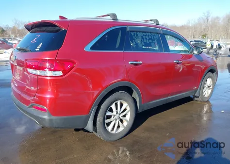 2017 Kia Sorento 2.4L Lx z USA, uszkodzony, nr VIN 5XYPGDA39HG332910